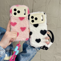 Coque de téléphone douce et moelleuse à imprimé cœurs pour iPhone 18 17 Pro Max 16 15 14 13 avec support d'appareil photo rabattable et sangle de protection