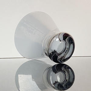 Bol de glace Martini en <span class=keywords><strong>verre</strong></span> à cocktail <span class=keywords><strong>sans</strong></span> <span class=keywords><strong>pied</strong></span> coloré Suie électrolytique en <span class=keywords><strong>verre</strong></span> cristal - Product Image 5