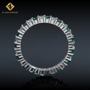 Bague de fiançailles en argent sterling 925 pour femmes, bague à rangée unique de diamants verts, bijoux de luxe glacés, bague de mariage en pierres précieuses - Product Image 3
