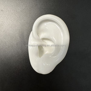 Modelo de oído de silicona suave y flexible HappyHearing para exhibición - Product Image 5
