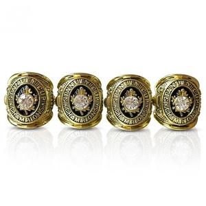 Lot de 4 bagues de championnat des Maple Leafs de <span class=keywords><strong>Toronto</strong></span> 1962 1963 1964 1967, bague de fan de hockey de la LNH, sertie de zircons, vente en gros - Product Image 1