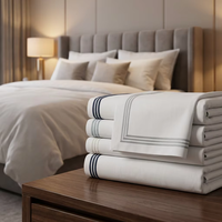 Parure de lit de luxe en coton blanc, draps, housse de couette et taies d'oreiller en gros