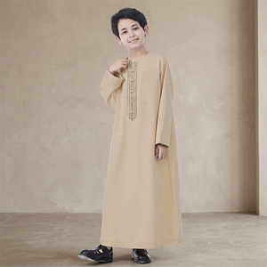 เสื้อคลุมเด็กชายสีเบจผ้าฝ้าย แขนยาว ปักลาย คอทรงกลม สวมใส่ได้ทุกวัน สไตล์ตะวันออกกลาง - Product Image 2