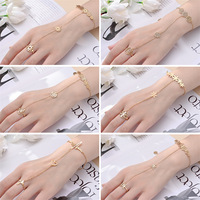 Resoul Pulsera de mano minimalista chapada en oro, anillo de cadena de trébol de acero inoxidable, pulsera de dedo, joyería delicada para mujer