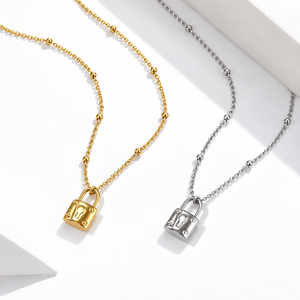 Collier avec pendentif cadenas en acier inoxydable, couleurs or et argent, plaqué or 14 carats, 46+5,5 cm - Product Image 1