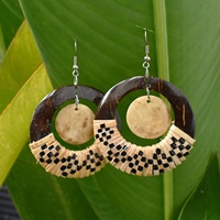 Mode boucle d'oreille à la main sculpté noix de coco bijoux tressé rotin paille boucles d'oreilles pour femmes filles