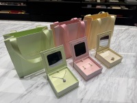 Boîte à bijoux personnalisée de style livre, colorée, avec intérieur en velours pour bagues, boucles d'oreilles, colliers, emballage cadeau