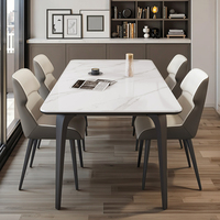 Ensemble de table à manger en marbre métallique 8 places avec chaises, design moderne et luxueux, forme rectangulaire, ton mat chaud, meubles pour la maison