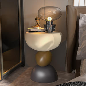 Petite <span class=keywords><strong>table</strong></span> d'appoint moderne de luxe en marbre <span class=keywords><strong>Table</strong></span> d'appoint créative pour salon Canapé d'angle Design Art déco Matériau en résine - Product Image 4