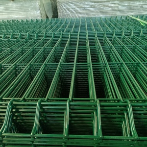 Valla Soldada Curva 3D Galvanizada y con Recubrimiento en Polvo, Color Personalizado RAL, para Uso Residencial/Industrial/Carreteras - Product Image 6