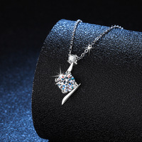 Pendentif Moissanite Double Rond Élégant et Courbé, Personnalisable avec Logo, Fabrication en Petites Séries, Prix de Gros, Moulage Rapide en 3 Jours