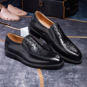 Mocassins pour hommes - Chaussures en cuir artisanales de haute qualité pour le travail et les soirées, rehaussantes, antidérapantes et respirantes - Product Image 1