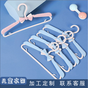 Cintres personnalisés antidérapants pour vêtements d'enfants, extensibles, en plastique, pour séchage de nœuds de bébé, rose, lot de 5, organisateur de vêtements à crochets - Product Image 5