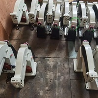 Machine à coudre de coupe de semelle intérieure en cuir de bord de chaussures en caoutchouc industriel résistant d'entraînement direct d'usine de QK-323