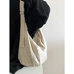 กระเป๋าถือไนลอนกระเป๋าด้านข้างสำหรับสุภาพสตรีกระเป๋าสะพายข้างกระเป๋าหนังสือแบบลำลอง