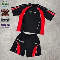 Ensemble survêtement homme Y2K personnalisé avec logo, blocs de couleur, bandes réfléchissantes, coupe ample, t-shirt patchwork et short Bermuda, streetwear épais