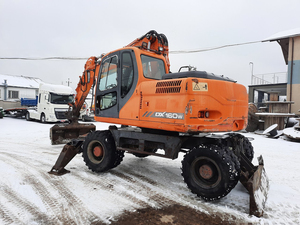 Excavadora de Ruedas Hidráulica Completa DX160W de 19.4 Toneladas con Motor, Caja de Cambios, PLC, Bomba, 1 Año de Garantía, Alto Rendimiento, en Stock - Product Image 4