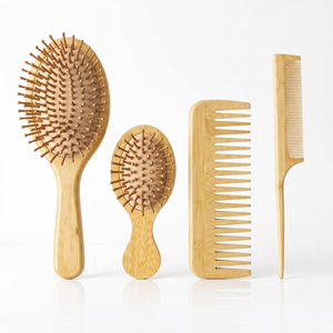 Brosse à cheveux en bambou naturel pour massage du cuir chevelu, démêlage des cheveux bouclés, peigne pour cheveux secs et humides avec logo - Product Image 1