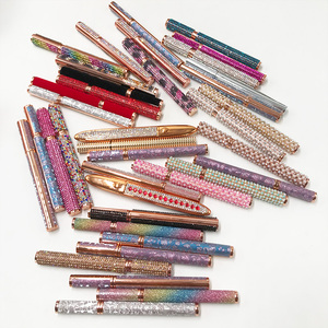 Stylo à colle Eyeliner Vente en gros Marque privée Stylo à colle <span class=keywords><strong>magique</strong></span> auto-adhésif Stylo à colle pour cils 2 en 1 Couleur noire - Product Image 4