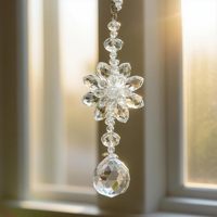 Boule de cristal à facettes en forme de fleur, brillante et étincelante, décoration en cristal transparente, ornement pour décoration suspendue intérieure et extérieure