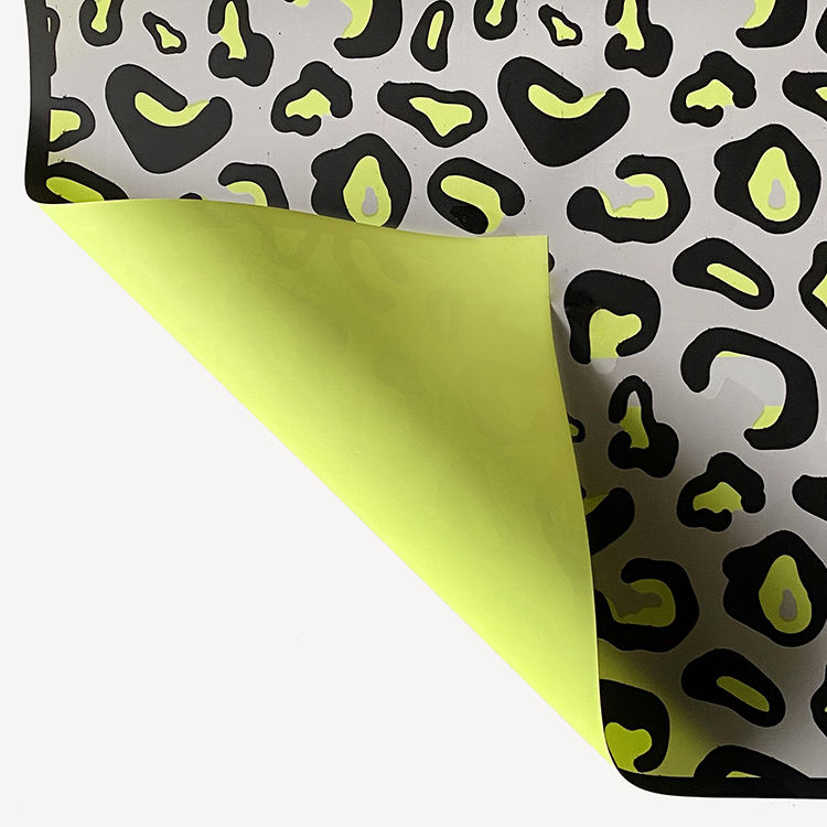 สีเขียวมะนาว