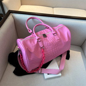Custom PU Leather Crocodile Texture Duffle Bag with Chain <b>Strap</b> Large Capacity Travel <b>Shoulder</b> Bag Casual Style - Product Image 4