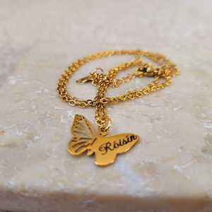 Collar de Mariposa de Moda con Nombre Personalizado, Chapado en Oro, Acero Inoxidable, Envío Directo, Regalo Conmemorativo para Seres Queridos - Product Image 3