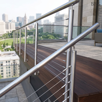 Poteau rond moderne en acier inoxydable 316 pour garde-corps de balcon extérieur et système de main courante d'escalier
