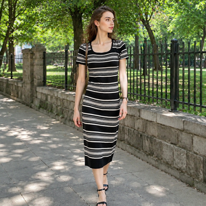 Vestido Midi de Punto a Rayas para Mujer, Manga Corta, Cuello Cuadrado, Cintura Natural, Casual, Verano, Transpirable, Spandex, Poliéster - Product Image 4