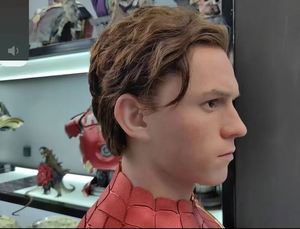 Buste hyper-réaliste de <span class=keywords><strong>Tom</strong></span> <span class=keywords><strong>Holland</strong></span>, sculpture Spider-Man grandeur nature de 80 cm, Polystone de qualité supérieure, pour collections de home cinéma - Product Image 6