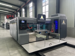 Ligne automatique de découpe, fenteuse, plieuse et encolureuse pour boîtes en carton ondulé avec impression flexographique et découpe à l'emporte-pièce, pour la création de motifs similaires - Product Image 5