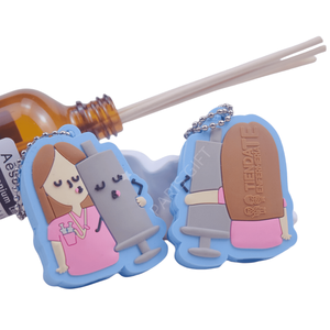 Gros personnalisé Stock infirmière forme disjoncteur en caoutchouc souple coupe soins infirmiers blister sûr ouvre-ampoule en verre PVC avec porte-clés - Product Image 3