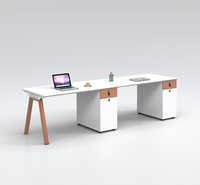 Bureau de direction moderne en L avec ventilateur double tête, verrouillage par mot de passe, hauteur réglable, quincaillerie antirouille, écologique