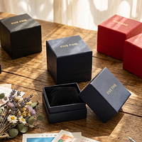 Boîte d'emballage de montre de luxe faite à la main avec couvercle et base en carton personnalisés, logo estampé or, boîte cadeau pour montre-bracelet bleu foncé