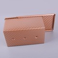 แม่พิมพ์ขนมปังทรงสี่เหลี่ยมผืนผ้าสีโรสโกลด์ พร้อมฝาปิด ใช้กับเตาอบได้ - Product Image 3