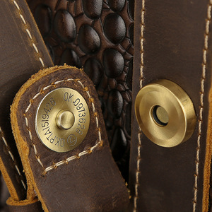 Sac de voyage pour homme en cuir véritable à motif crocodile, grande capacité, sac à bandoulière, marron foncé - Product Image 4