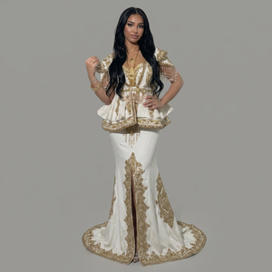 Ensemble de robe de mariée brodée en or blanc pour femmes, style traditionnel, longueur au sol, coupe ajustée, robe élégante - Product Image 1