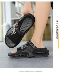 <span class=keywords><strong>Sandales</strong></span> pour hommes 2025 Nouveau style Semelle épaisse Antidérapant Glisse facile Ouvertes à l'avant Chaussures de plage pour la conduite en plein air - Product Image 3