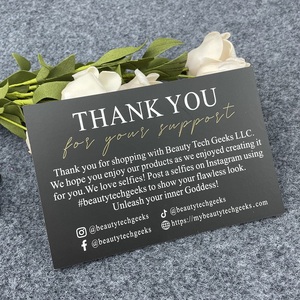 Tarjetas de Visita de 300 g/m² con Estampado Dorado Mate para Cosméticos y Redes Sociales, para Pequeñas Empresas - Product Image 2