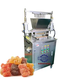 Bonbons gommeux aux vitamines de haute qualité faisant la machine ours gommeux verser la machine pour les bonbons gommeux