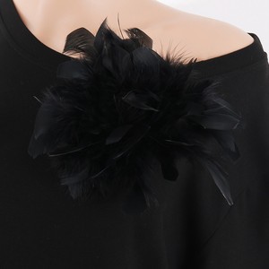 Neue 16cm Feder Große Blumen-Brosche für Damen Handgefertigtes Feder-Accessoire für Vielseitige Outfits - Product Image 3