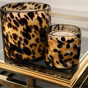 Lussuose candele di vetro con fragranza unica. L'intera candela presenta un logo personale come regalo decorativo. - Product Image 3