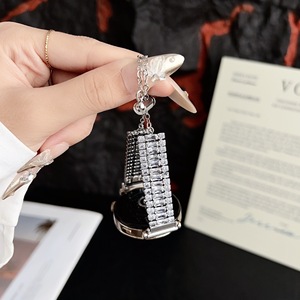 Bracelet de montre en métal de luxe avec strass et chaîne pour Apple Watch 38 40 41 42 44 45 49mm <span class=keywords><strong>Huawei</strong></span> <span class=keywords><strong>Mi</strong></span> Femmes - Product Image 4