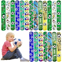 24 bracelets claquant en plastique sur le thème du football pour les anniversaires d'enfants et les cadeaux de fête en classe, cadeaux de rentrée scolaire/diplôme