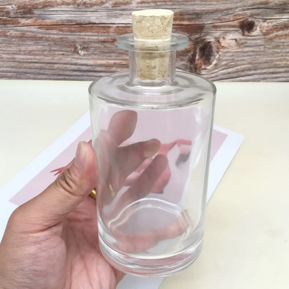 Neues Design Ätherisches Öl Parfüm Aromatherapie klarglasflasche 375 ml runde mattierte Schilf-Diffusorflasche mit Holzkorken