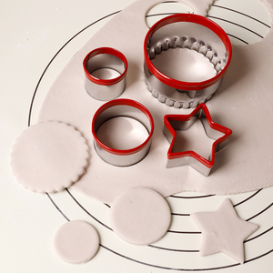 Moule à biscuits en acier inoxydable 4 pièces avec motif imprimé Moule à découper les légumes et les fruits Outil de cuisson pour la maison - Product Image 2