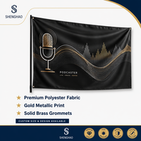 Drapeau de studio de podcasting noir et or, motif rétro vague sonore micro doré, bannière décorative suspendue en polyester réglable pour créateur de contenu