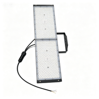 Projecteur LED Super Lumineux pour Terrains de Sport et Stades, Vente Directe Usine, Prix Bas, Haute Qualité, Haute Luminosité