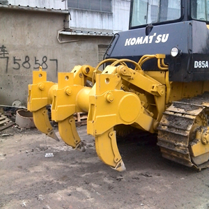Bulldozer sur chenilles Caterpillar D85-21 d'occasion - Couple de charge élevé, capacité de bêchage de 8,6 m, garantie 1 an - Product Image 1