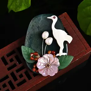 Luxus Retro Red Achat Süßwasser Perle Brosche Kreative handgemachte Amethyst Shell Blumen brosche